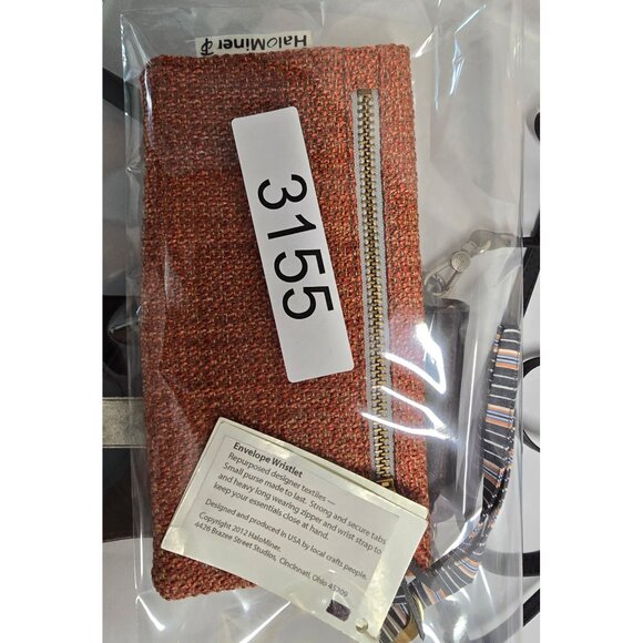Handmade Upcycled Tweed Zipper Wristlet By Eco-Conscious Designer HaloMiner - Picture 7 of 7